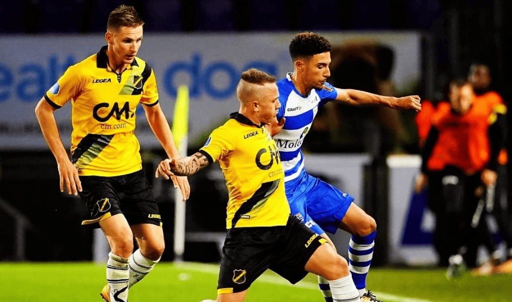 赛道上紧密 赛道上紧密