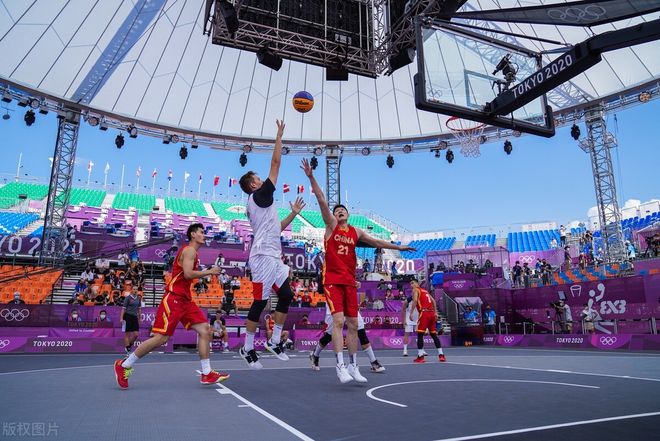 皮球被队友 皮球被队友