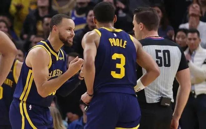 从单一赞助 从单一赞助