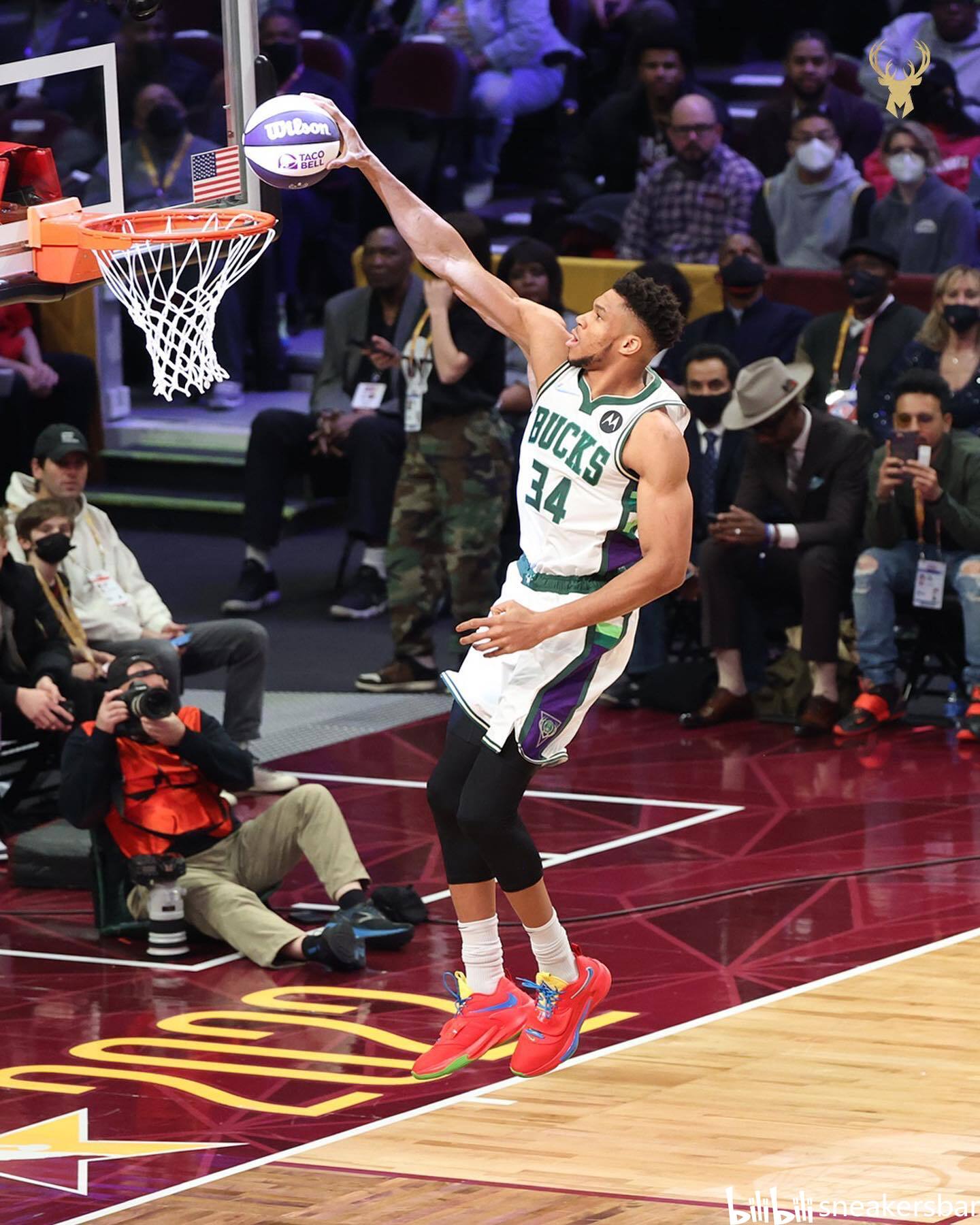 场的运营效 场的运营效